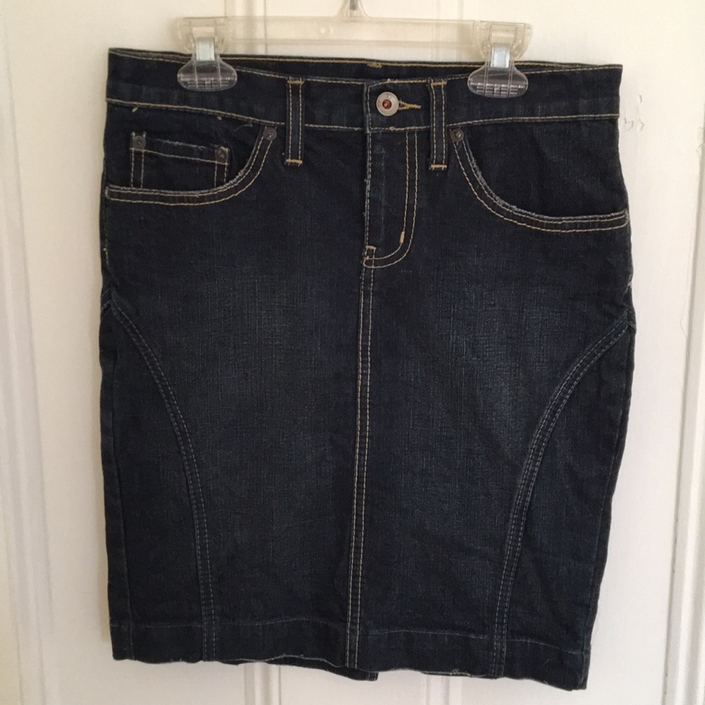 Express Stretch Denim Pencil Skirt – Size 0 | Dark Wash | Classic Fitted Style